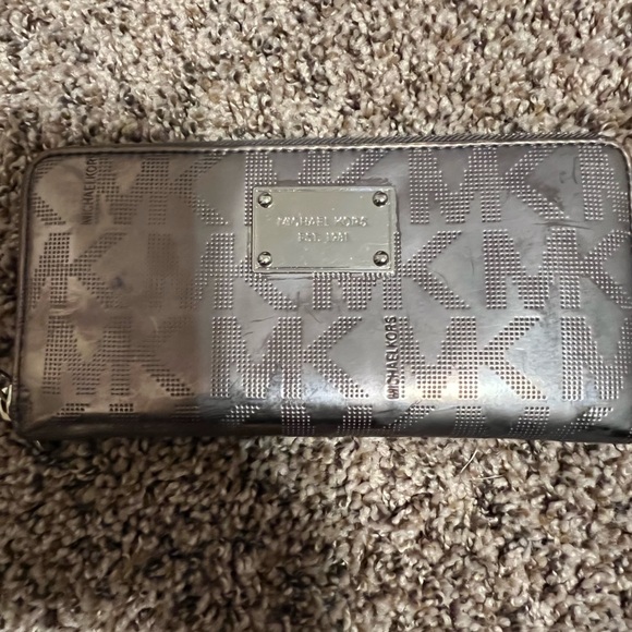 Michael Kors Handbags - Pewter Michael Kors wallet in GUC